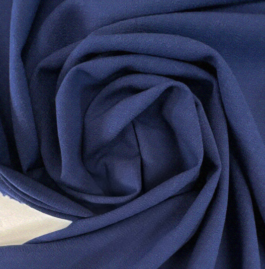 Ull mørkeblå
